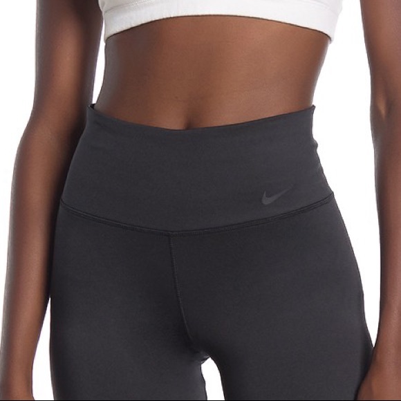 NIKE Dry-Fit Black High Waisted Leggings - Picture 4 of 6